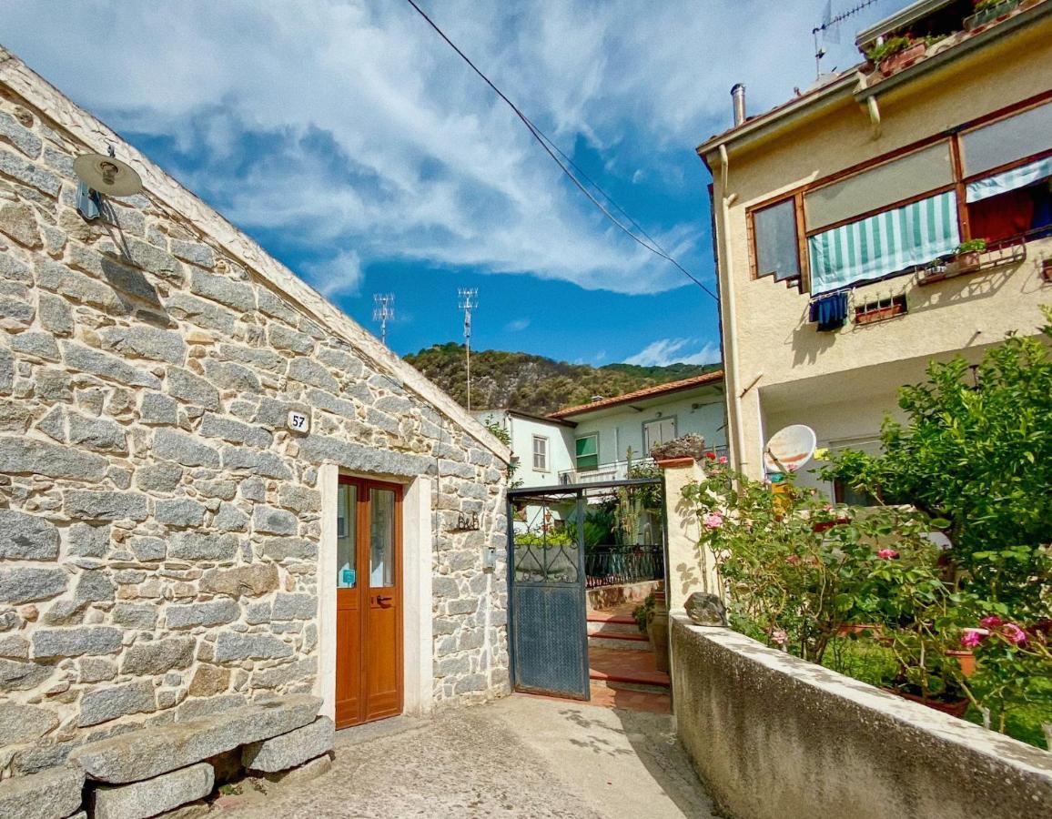 Bed and Breakfast Domos Antigas Bottidda Exterior foto