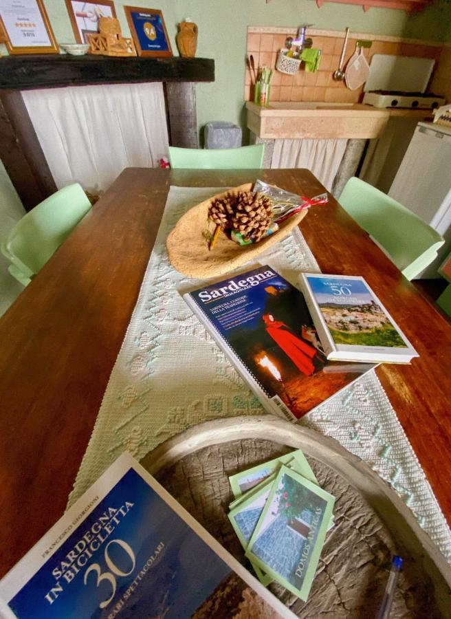 Bed and Breakfast Domos Antigas Bottidda Exterior foto